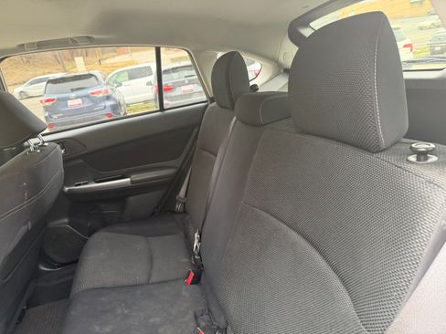 Used 2015 Subaru XV Crosstrek 2.0i Premium image 10