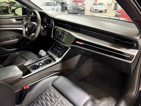 Used 2021 Audi RS 6 AWD/4WD image 22