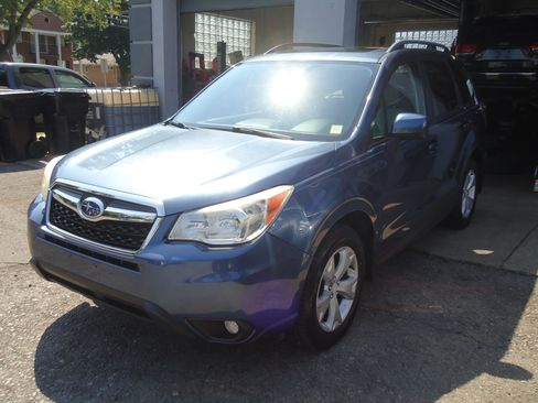 Used 2014 Subaru Forester 2.5i Premium AWD/4WD image 2