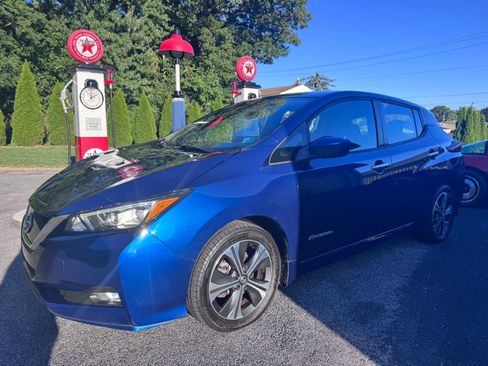Used 2019 Nissan Leaf SV Plus FWD image 1