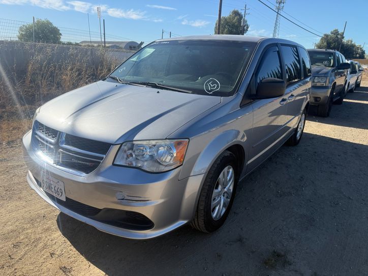 Used 2017 Dodge Grand Caravan SE FWD image 3