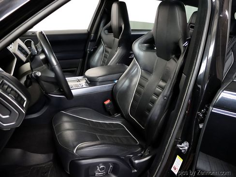 Used 2017 Land Rover Range Rover Sport SVR image 11