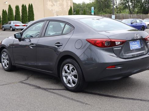 Used 2015 MAZDA MAZDA3 i SV image 6