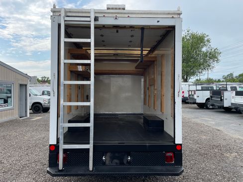 Used 2017 Ford Transit 350 image 8