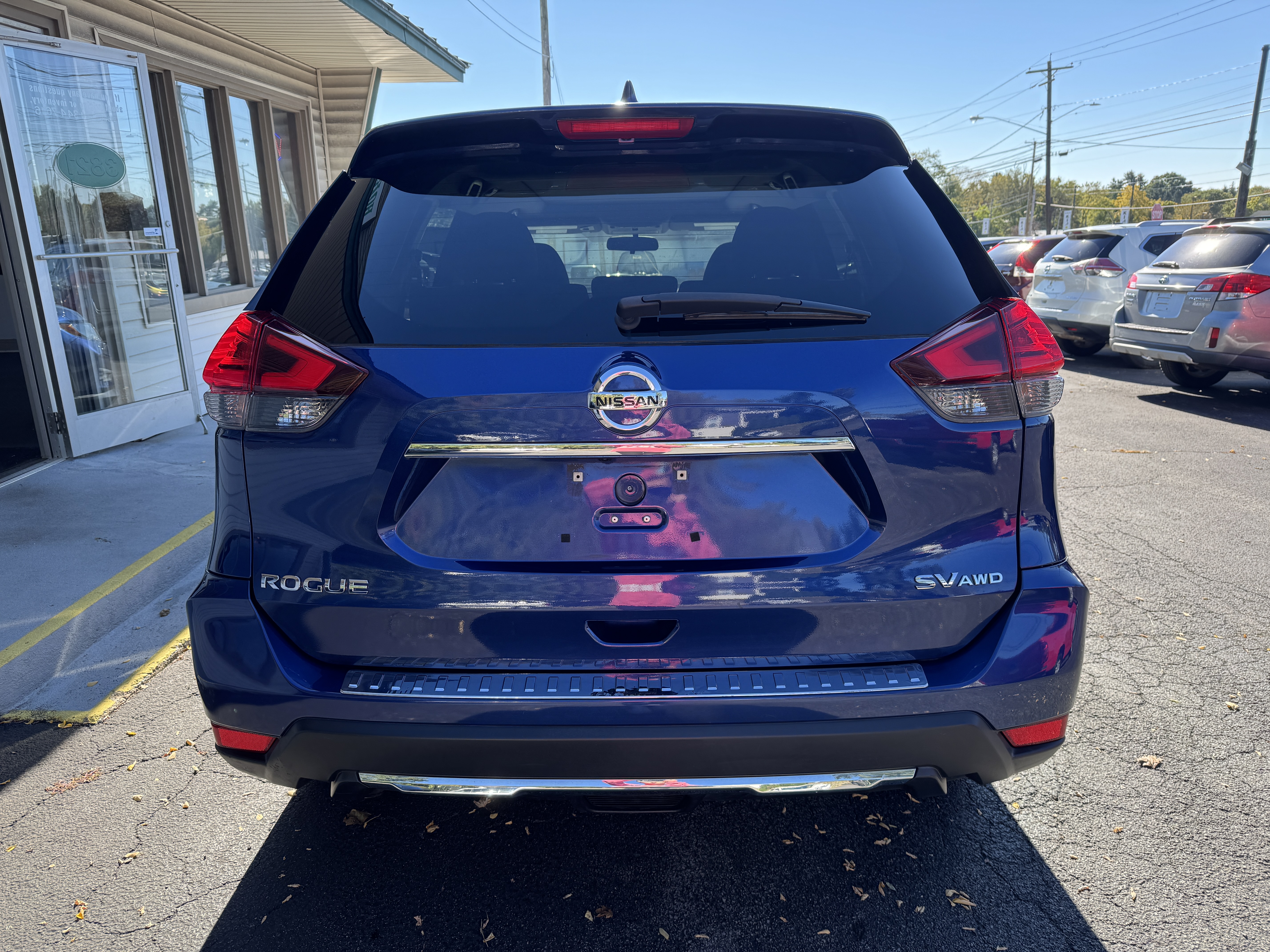 Used 2017 Nissan Rogue AWD SV image 5