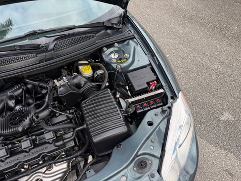 Used 2005 Chrysler Sebring Touring image 51