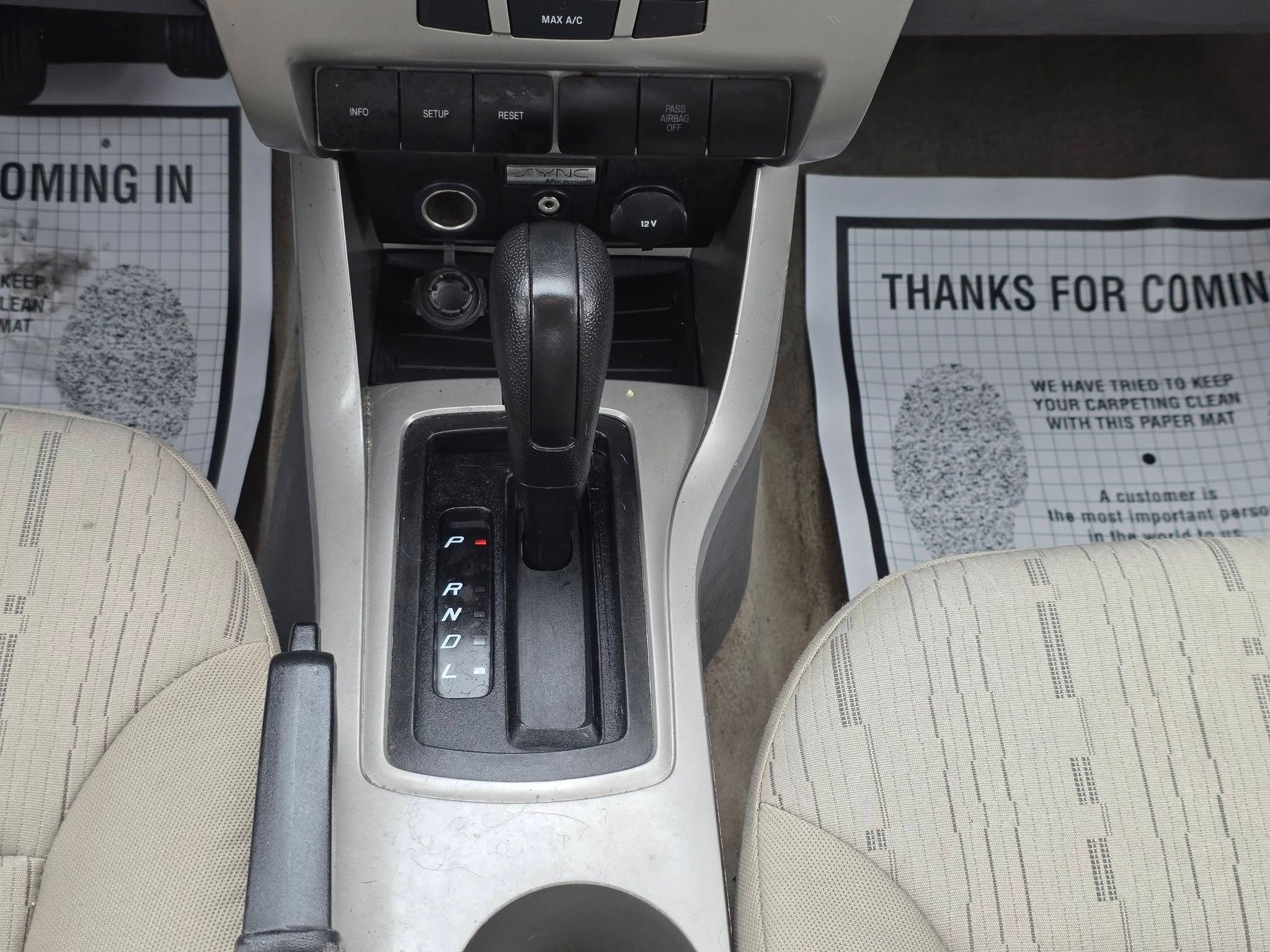 Used 2008 Ford Focus Sedan FWD image 11