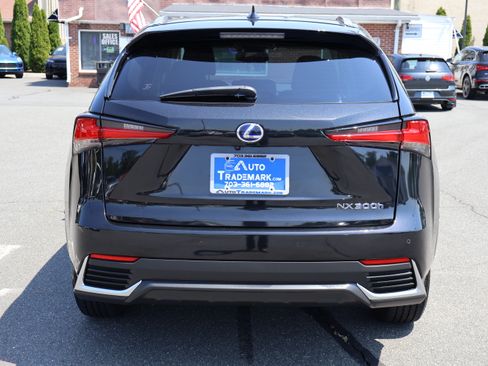 Used 2020 Lexus NX 300h image 7
