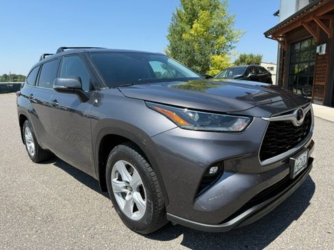 Used 2021 Toyota Highlander AWD LE V6 image 7
