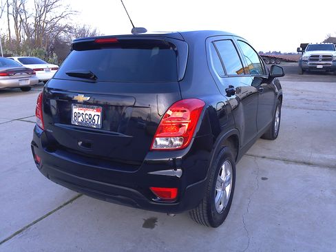 Used 2020 Chevrolet Trax LS image 4