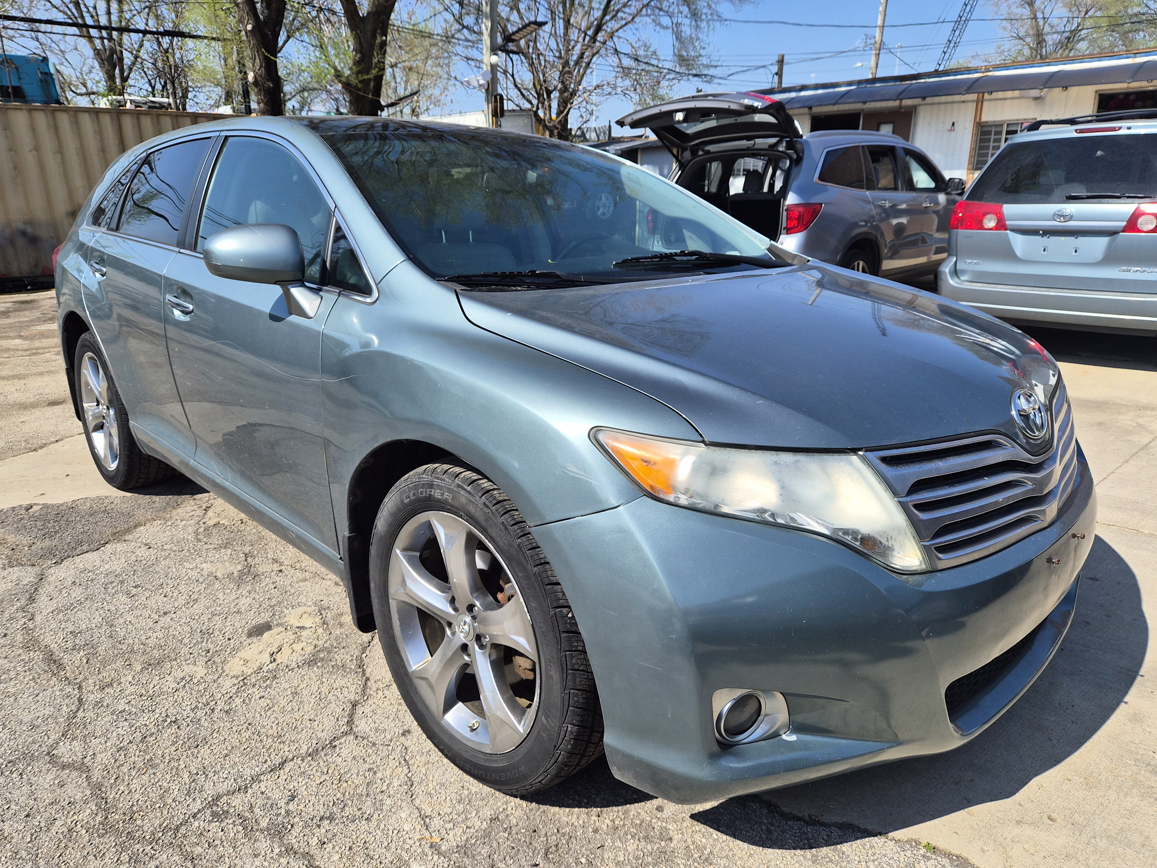 Used 2011 Toyota Venza FWD image 1