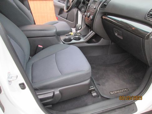 Used 2016 Ford Edge Titanium image 8