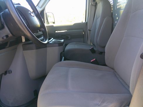 Used 2013 Ford E-250 and Econoline 250 image 11