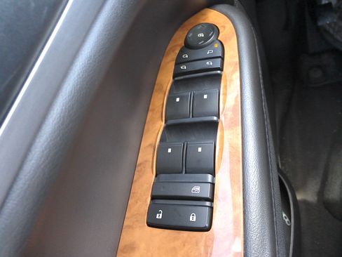 Used 2012 Buick Enclave Premium image 27