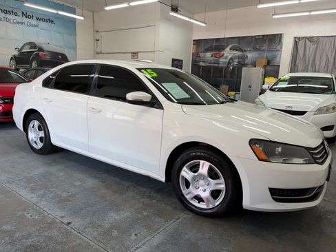 Used 2015 Volkswagen Passat 1.8T FWD image 10