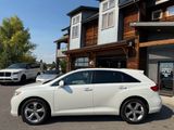 Used 2011 Toyota Venza image 2