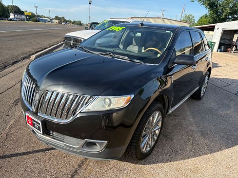 Used 2011 Lincoln MKX 2WD image 1