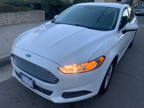 Used 2014 Ford Fusion S image 3
