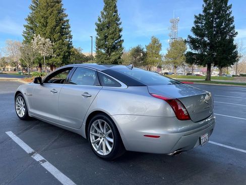 Used 2013 Jaguar XJ Supercharged image 7