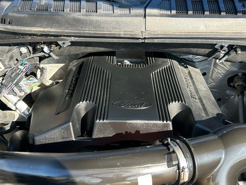 Used 2018 Ford F150 XLT image 21