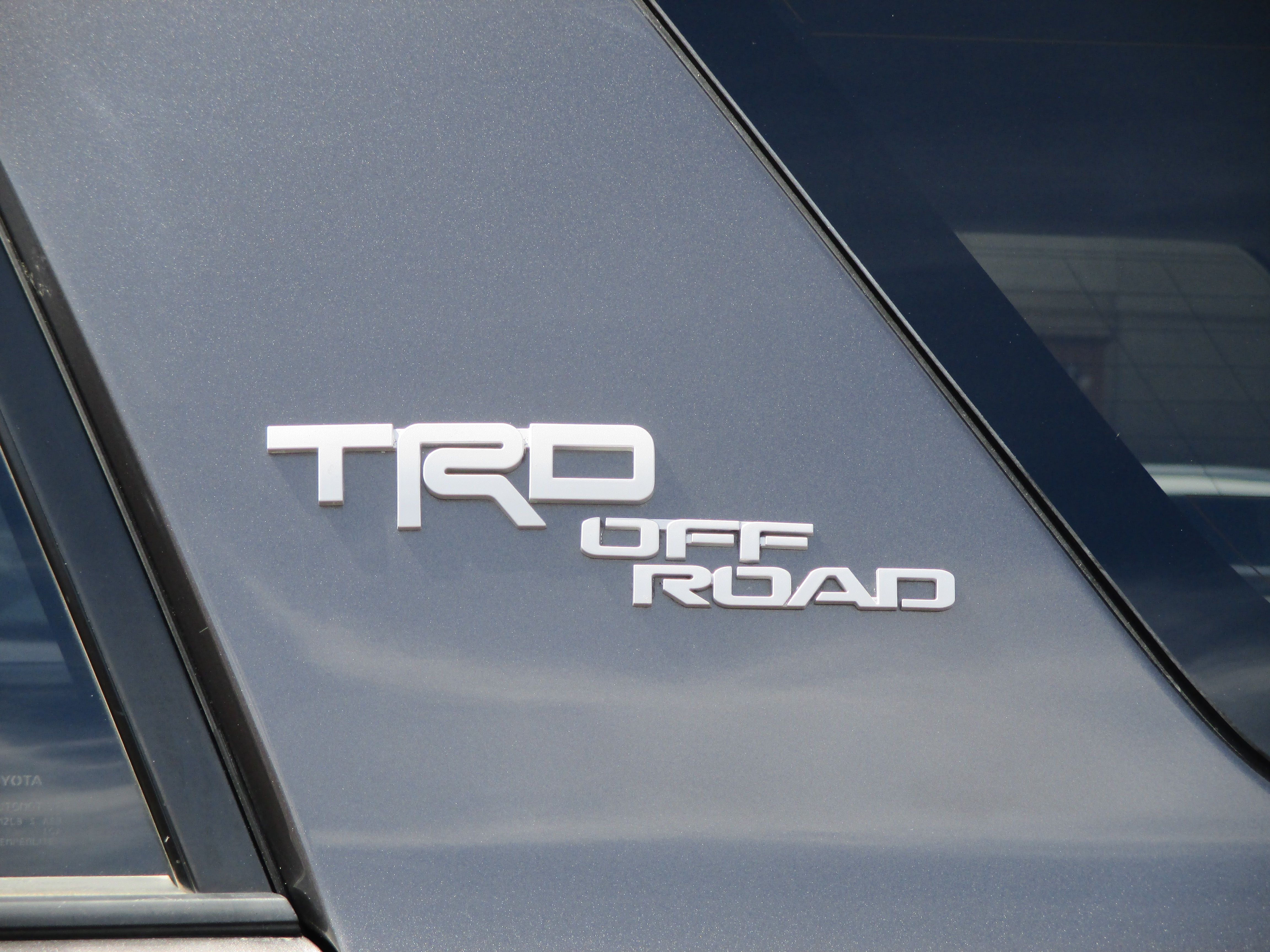 Used 2022 Toyota 4Runner 4WD TRD Off-Road Premium image 11