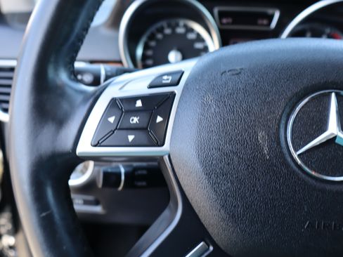 Used 2015 Mercedes-Benz GL 550 image 27