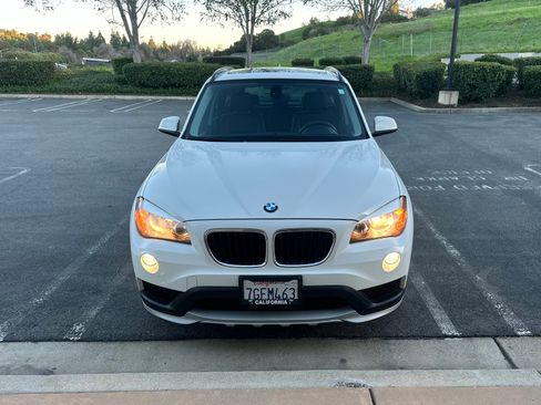 Used 2015 BMW X1 sDrive28i image 2