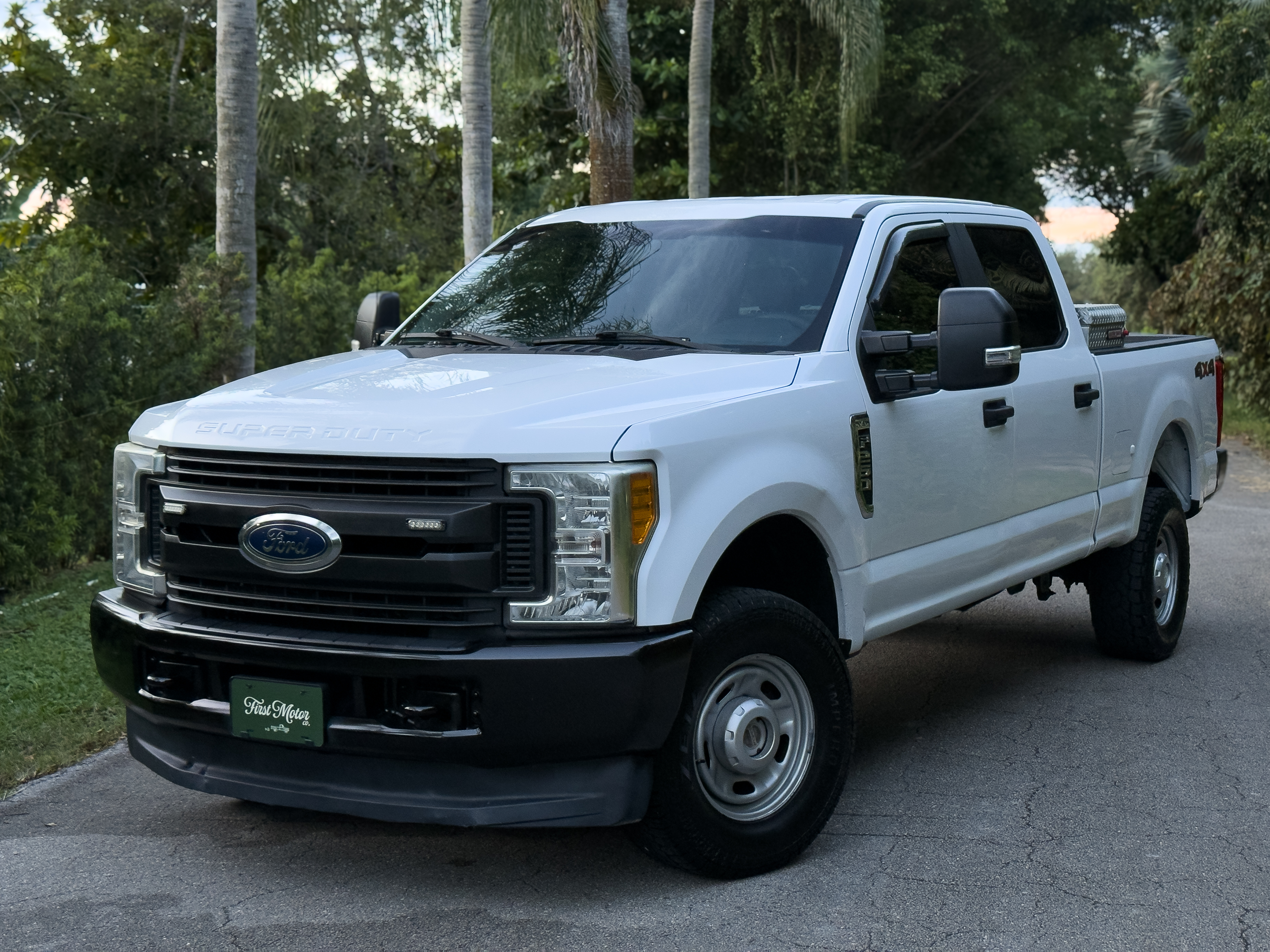 Used 2017 Ford F250 4x4 Crew Cab Super Duty image 1
