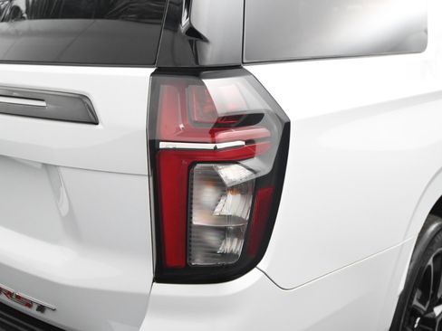 Used 2021 Chevrolet Suburban RST image 20