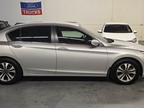 Used 2013 Honda Accord LX Special Edition image 28
