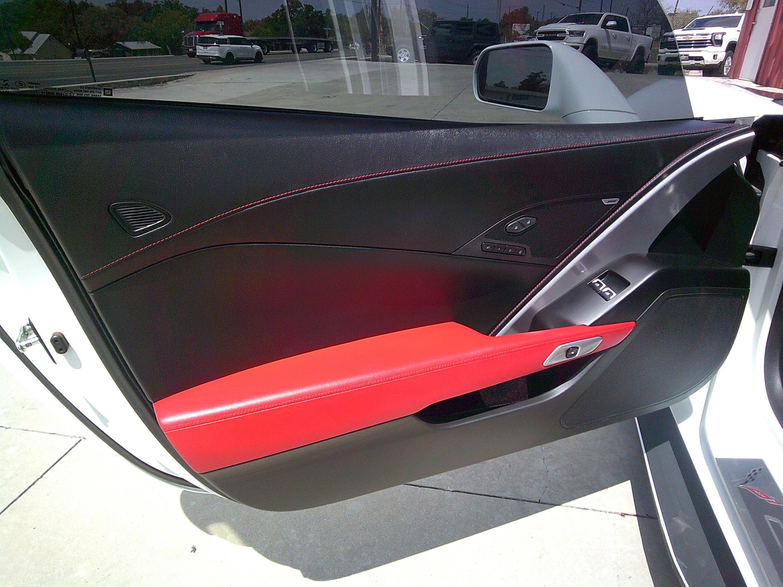 Used 2014 Chevrolet Corvette Stingray Coupe RWD image 9