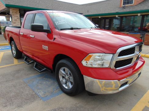 Used 2017 RAM 1500 SLT image 1