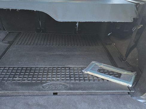 Used 2015 Land Rover LR4 HSE LUX image 30