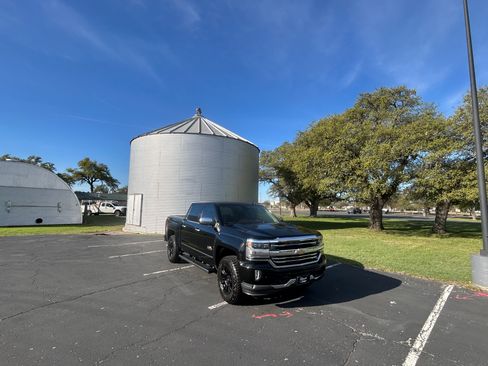 Used 2016 Chevrolet Silverado 1500 High Country image 10