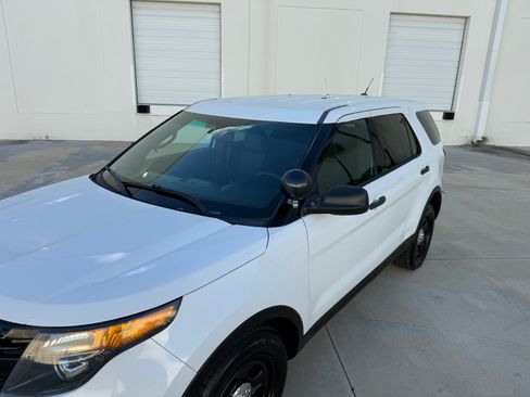 Used 2013 Ford Explorer image 21