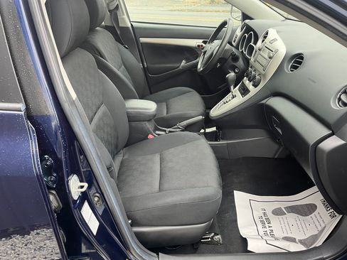 Used 2010 Toyota Matrix S AWD image 7