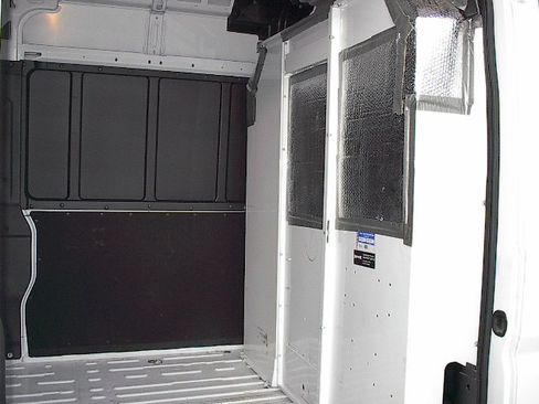 Used 2024 RAM ProMaster 2500 image 16