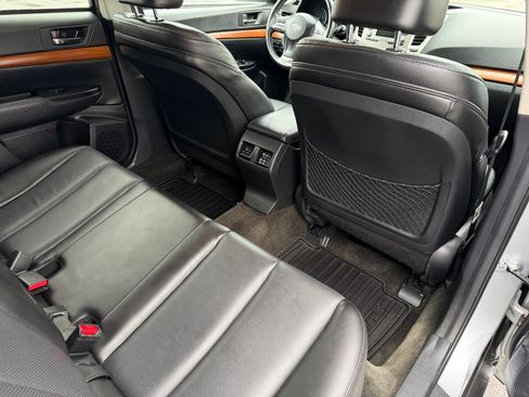 Used 2013 Subaru Outback 2.5i Limited image 30