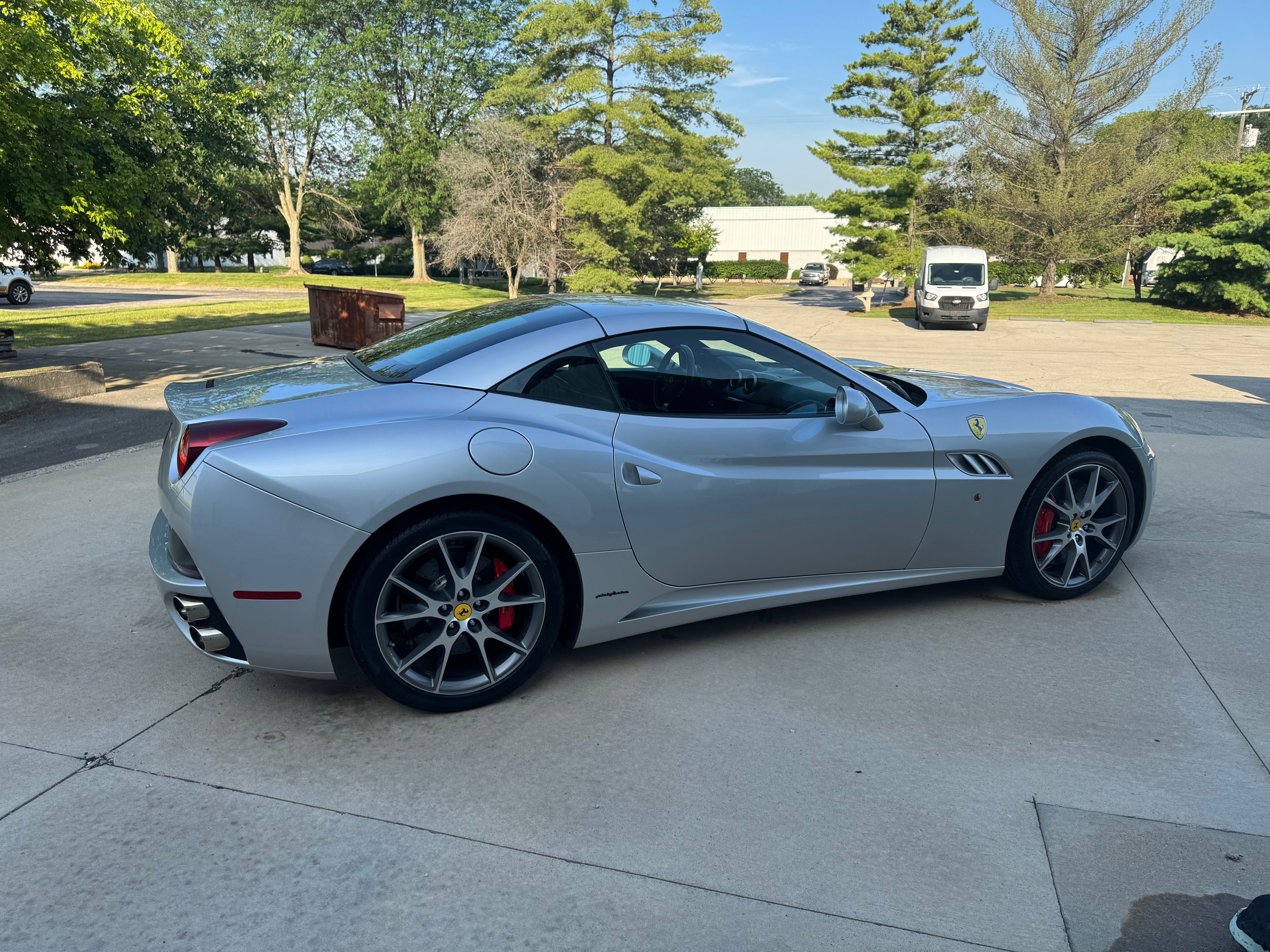 Used 2012 Ferrari California RWD image 5