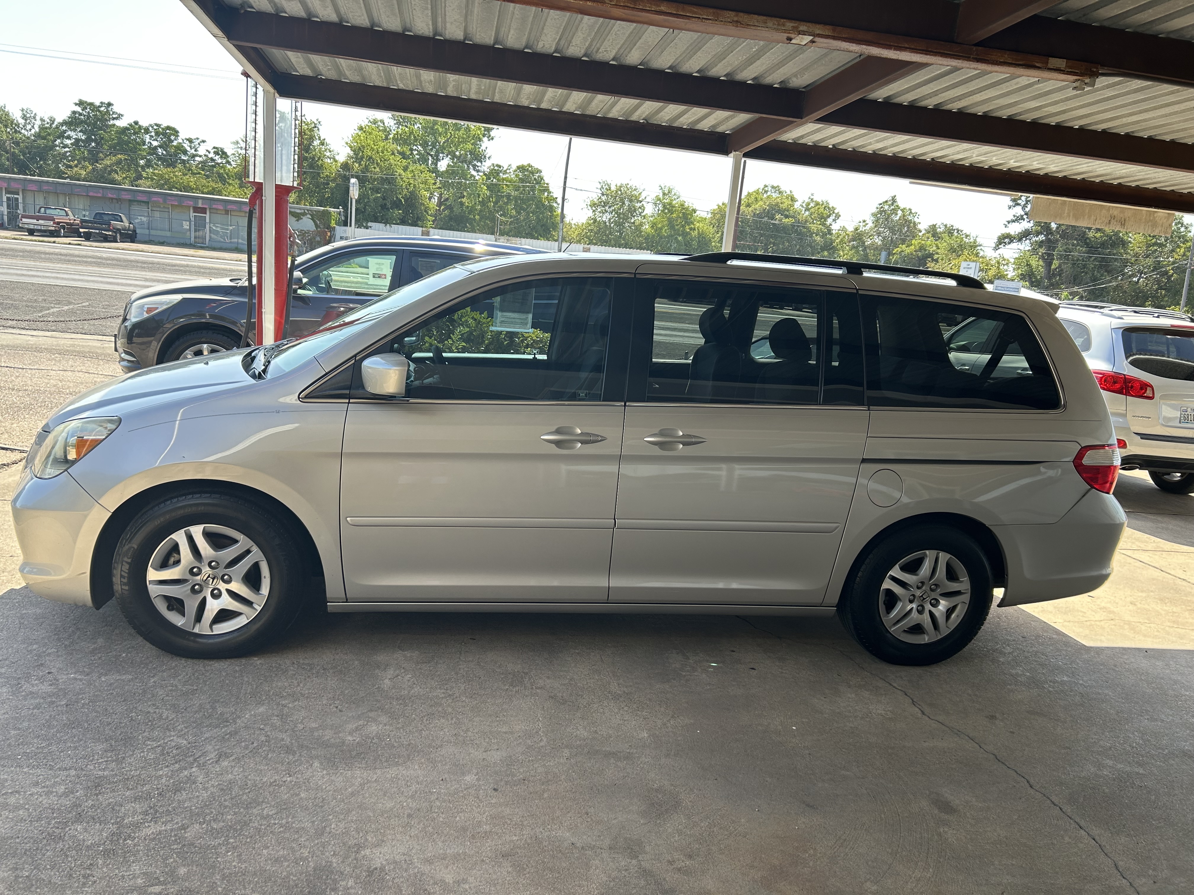 Used 2006 Honda Odyssey EX image 1