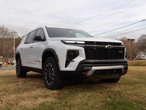 New 2026 Chevrolet Traverse Z71 image 12