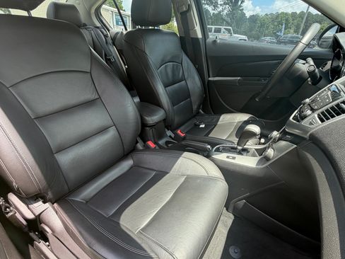 Used 2013 Chevrolet Cruze LT FWD image 9