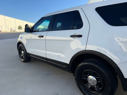 Used 2013 Ford Explorer image 28