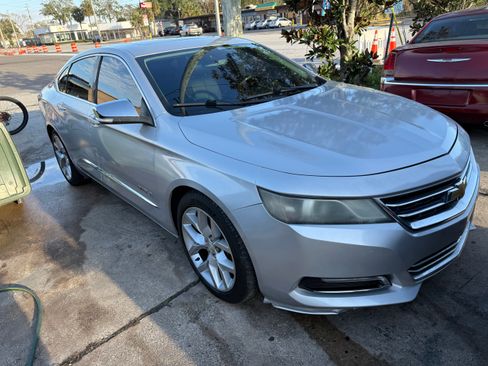 Used 2014 Chevrolet Impala LTZ image 2