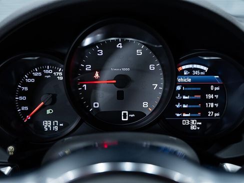 Used 2019 Porsche 718 Cayman S RWD image 17