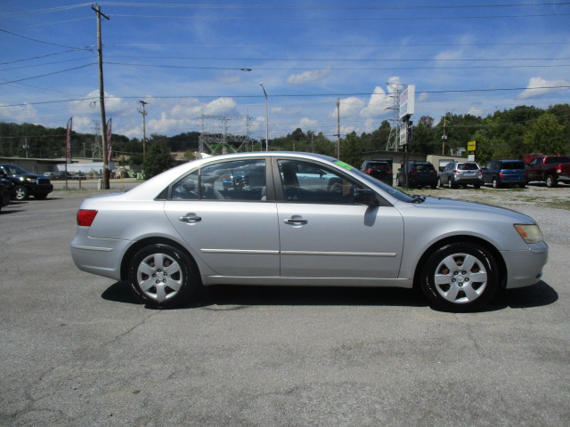 Used 2010 Hyundai Sonata GLS FWD image 5