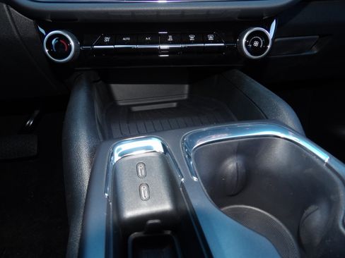 New 2026 Chevrolet Equinox EV LT image 30