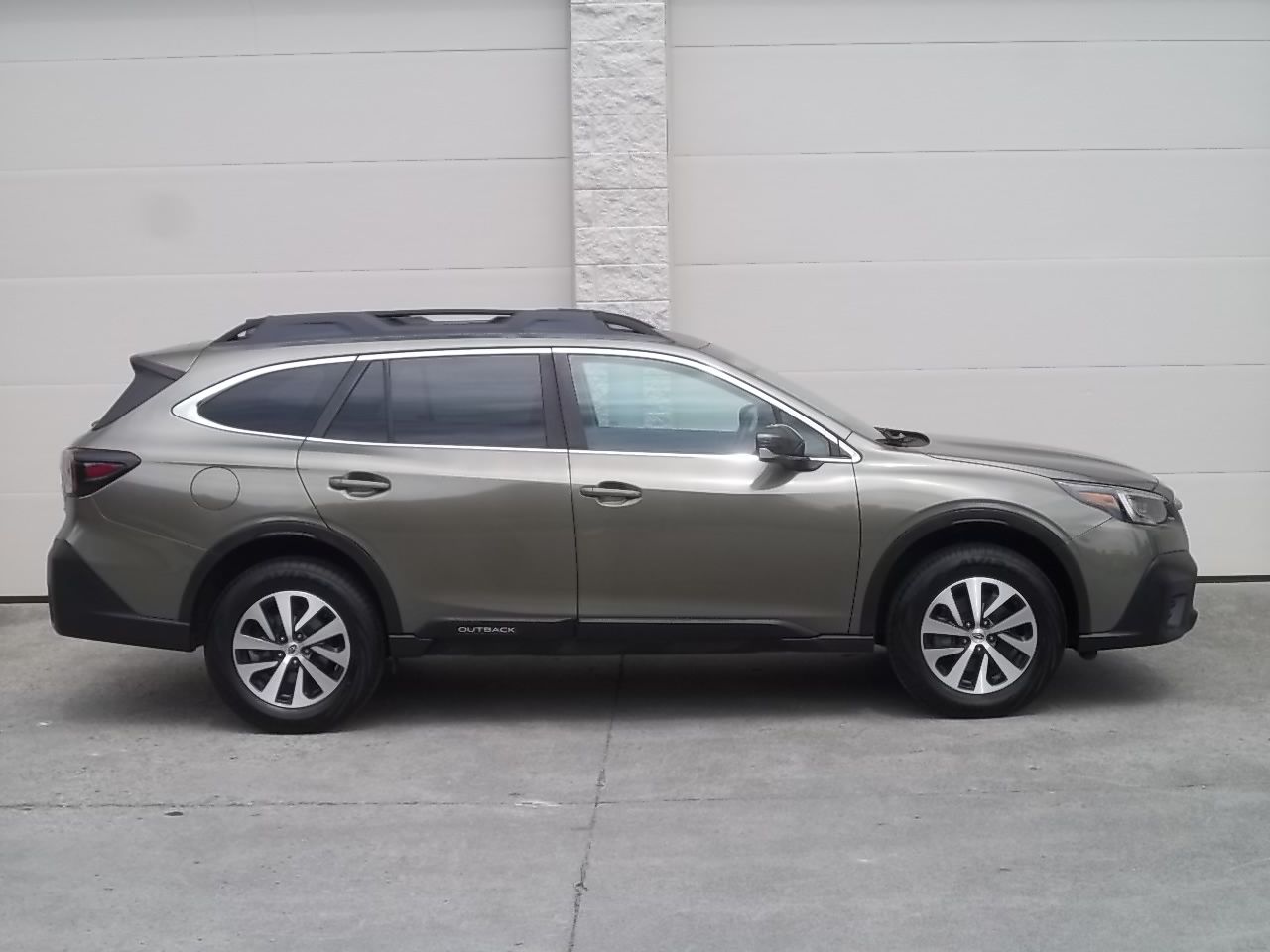 Used 2020 Subaru Outback Premium AWD/4WD image 9