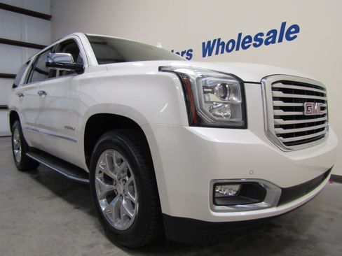 Used 2015 GMC Yukon SLT image 7