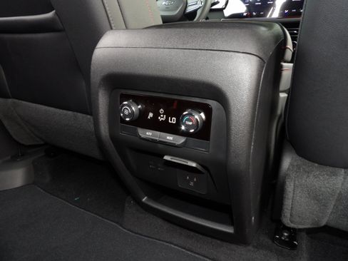 New 2026 Chevrolet Traverse Z71 image 34